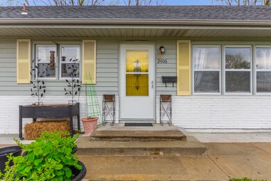 Broadway 2406 (3)
