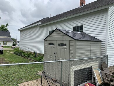 352 6th Ave SW, Cedar Rapids, IA 52404 - photo 3