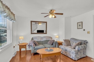 101 Donohue Rd unit 17, Dracut, MA 01826 - photo 4