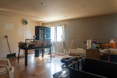 1542 W Fargo Ave unit A, Chicago, IL 60626 - photo 6