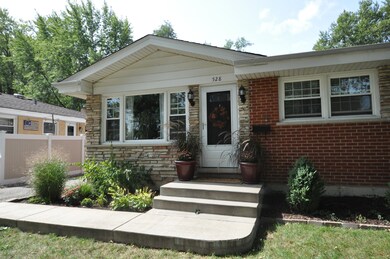 528 Kipling Ct, Wheaton, IL 60187 - photo 5