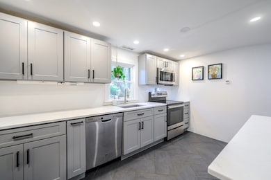 14 Frances Rd, Woburn, MA 01801 - photo 4