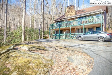 157 S Slope Loop unit M3, Banner Elk, NC 28604 - photo 3