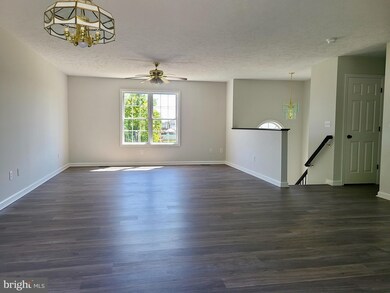 300 Wendover Dr, Bunker Hill, WV 25413 - photo 6