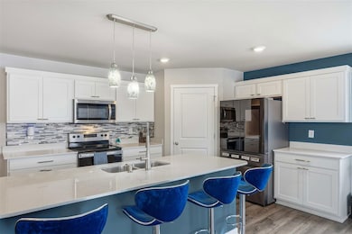 212 Dawson Dr, West Branch, IA 52358 - photo 7