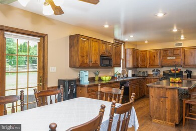 3420 Foster Ln, Reading, PA 19605 - photo 5