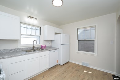 5431 3rd Ave, Moline, IL 61265 - photo 6