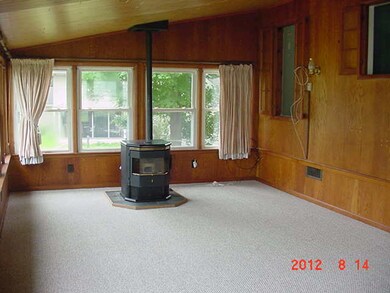 Familyroom with pellet stove