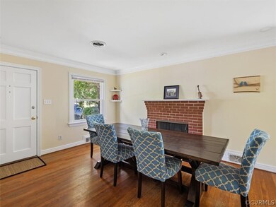 Wood-burning FP, Crown Molding, Single Window, Coat Closet