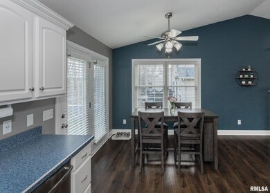 2205 W 57th St, Davenport, IA 52806 - photo 7