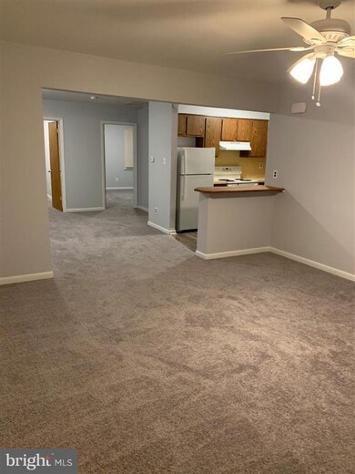 633 Andrews Ave unit SECOND FLOOR, Darby, PA 19023 - photo 2