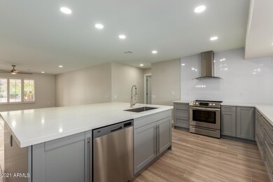 9518 W Lindgren Ave, Sun City, AZ 85373 - photo 7