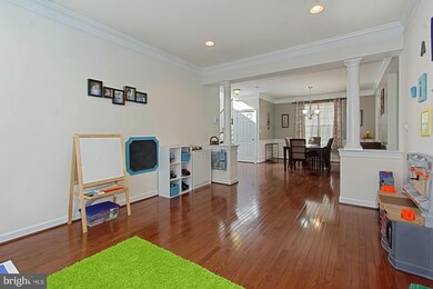 9168 Finnegan St, Lorton, VA 22079 - photo 5