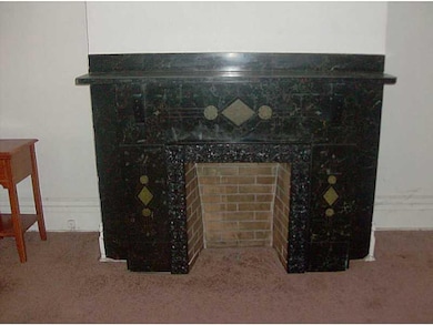 Living Room. Decorative Fireplace