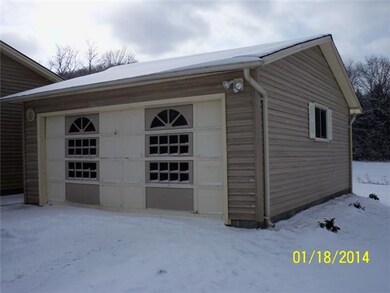 Parking Lot/Garage