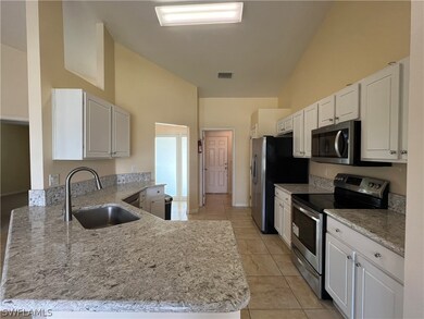 2125 NE 4th Ave, Cape Coral, FL 33909 - photo 4