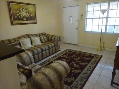 814 Pennington St, Houston, TX 77022 - photo 5