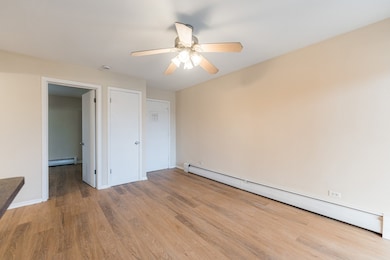 unlisted-address, Chicago, IL 60646 - photo 6