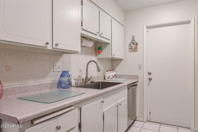 17655 N Del Webb Blvd, Sun City, AZ 85373 - photo 5