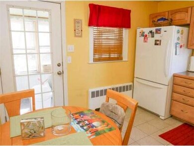 65 Willard St, Lowell, MA 01850 - photo 4