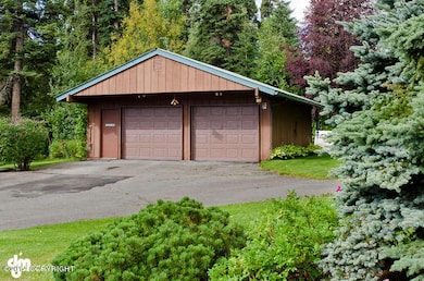 [photo 2254421] Garage