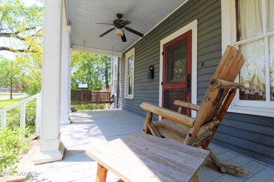 125 e 8th St - Front Porch 1