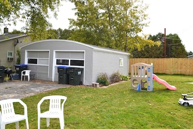 602 Flora Ave, Algoma, WI 54201 - photo 3