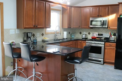 2121 Carriage Ln, Atco, NJ 08004 - photo 4