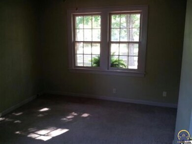 1411 SW MacVicar Ave, Topeka, KS 66604 - photo 4