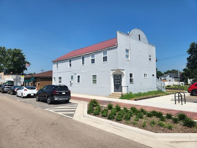 106 W Comanche Ave, Shabbona, IL 60550 - photo 3