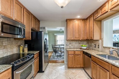 1521 Guilford Rd, Columbus, OH 43221 - photo 7