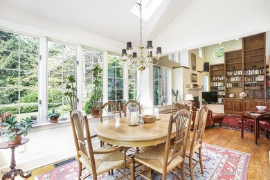BREAKFAST ARE W SKYLIGHTS