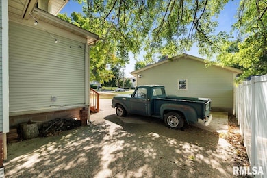 101 S Stewart St, Geneseo, IL 61254 - photo 5