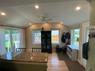 46 Crescent Rd, Manchester, NH 03103 - photo 3