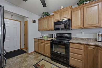 3555 Stoney Point Rd SW unit 3555, Cedar Rapids, IA 52404 - photo 6
