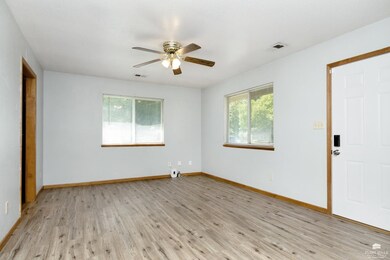 1514 Colorado St, Manhattan, KS 66502 - photo 6