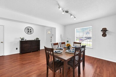 7903 Evergreen Terrace Ln, Houston, TX 77040 - photo 4