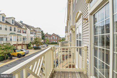 46350 Pryor Square, Sterling, VA 20165 - photo 2