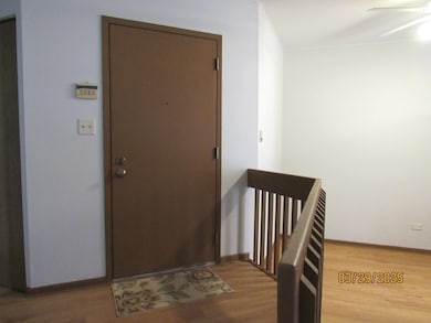 1735 Chesapeake Ln unit 7, Schaumburg, IL 60193 - photo 3
