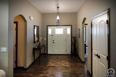 5411 SW Timber Ridge Ln, Topeka, KS 66610 - photo 3