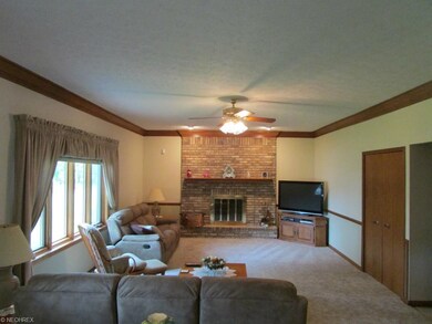 Family room with wet bar
