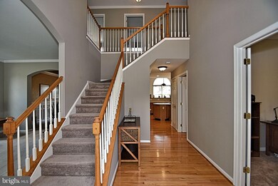 1024 Broadleaf Cir, Royersford, PA 19468 - photo 2