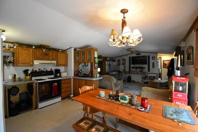 8990 Crosby (24)