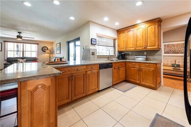 11870 SW 49th Ct, Cooper City, FL 33330 - photo 6