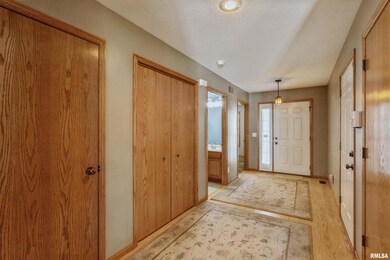 5200 Villa Dr unit 51, Davenport, IA 52806 - photo 3