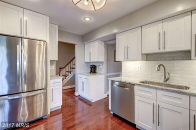 9663 Lindenbrook St, Fairfax, VA 22031 - photo 7