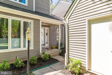 11566 Brass Lantern Ct, Reston, VA 20194 - photo 2