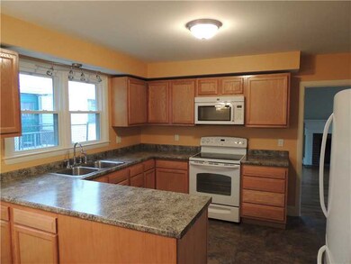 26 Hoppin Rd, Newport, RI 02840 - photo 2