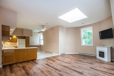 24 S Main St unit 6, Rutland, VT 05701 - photo 2