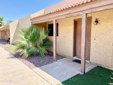 624 E Marilyn Ave unit 3, Mesa, AZ 85204 - photo 2